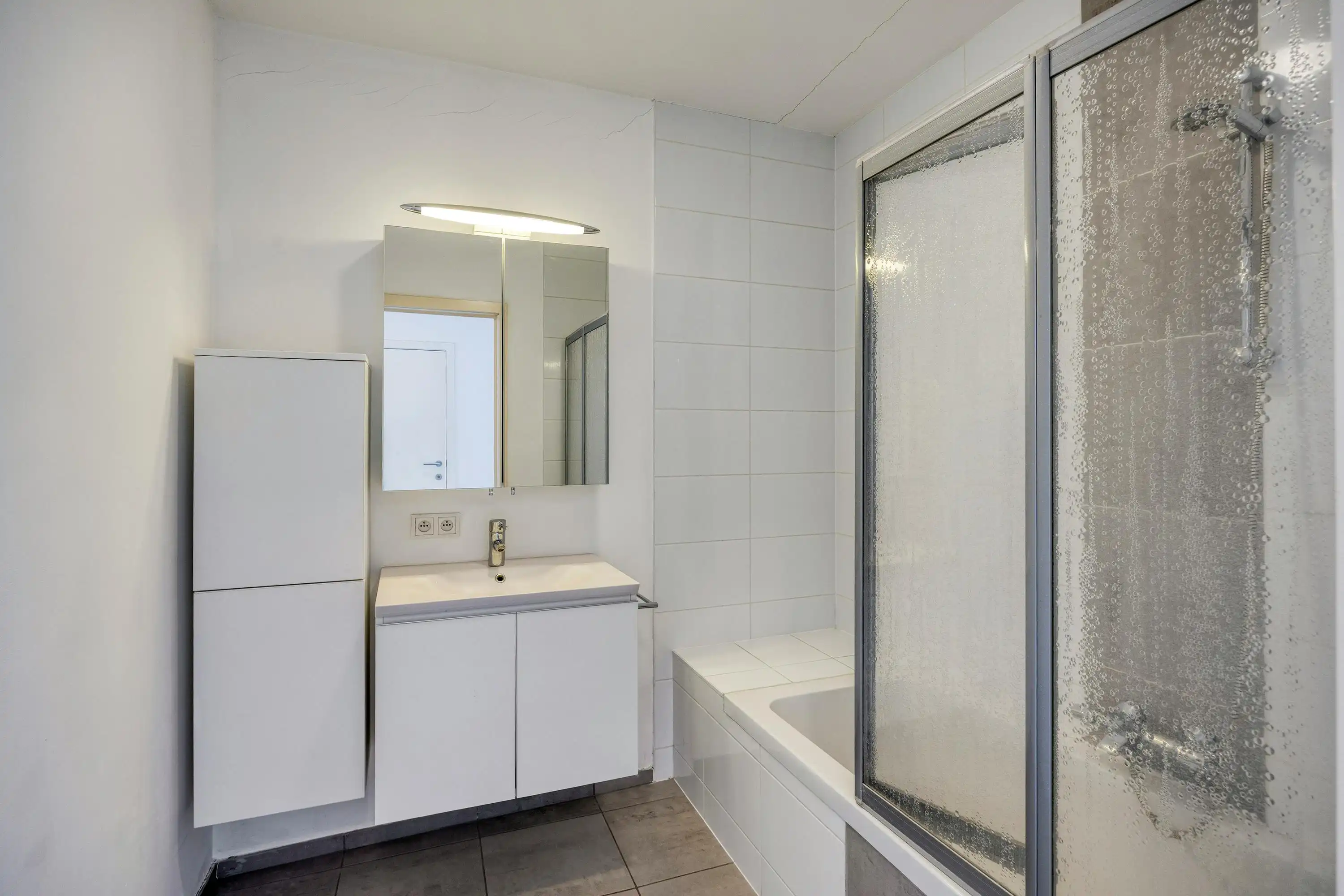 Recent, instapklaar appartement met 2 slaapkamers in Boom foto 12