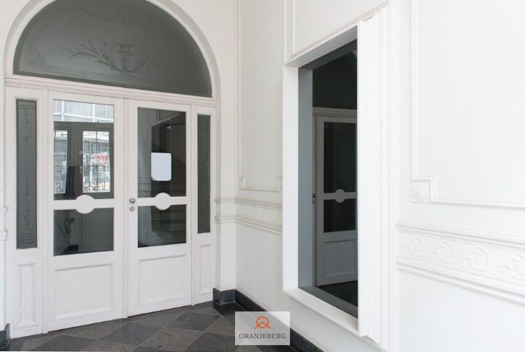 Prachtig BEMEUBELD dakappartement met terras vlakbij Zuid foto 34