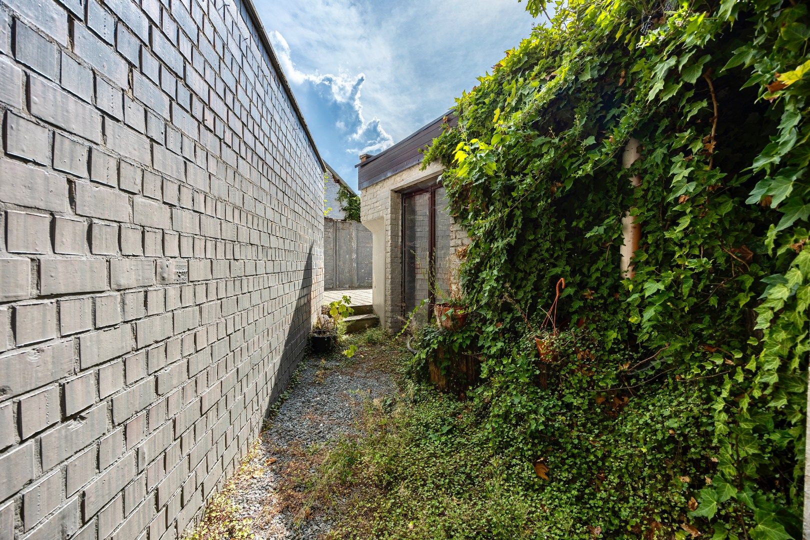 Veelzijdige opbrengsteigendom met café, appartement en topligging in Dworp foto 13