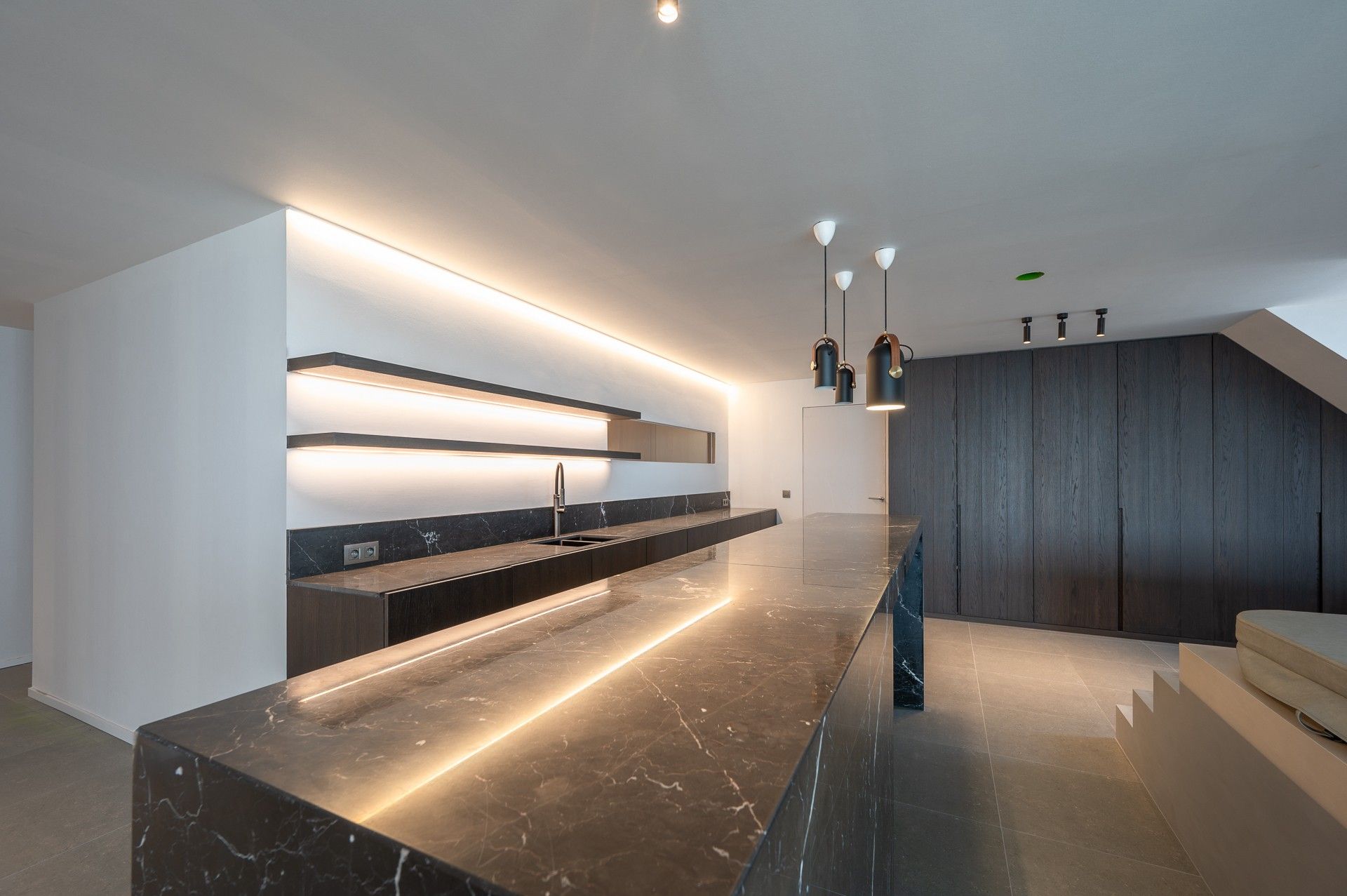Exclusieve hoekduplex van 427 m² met frontaal zeezicht foto 17