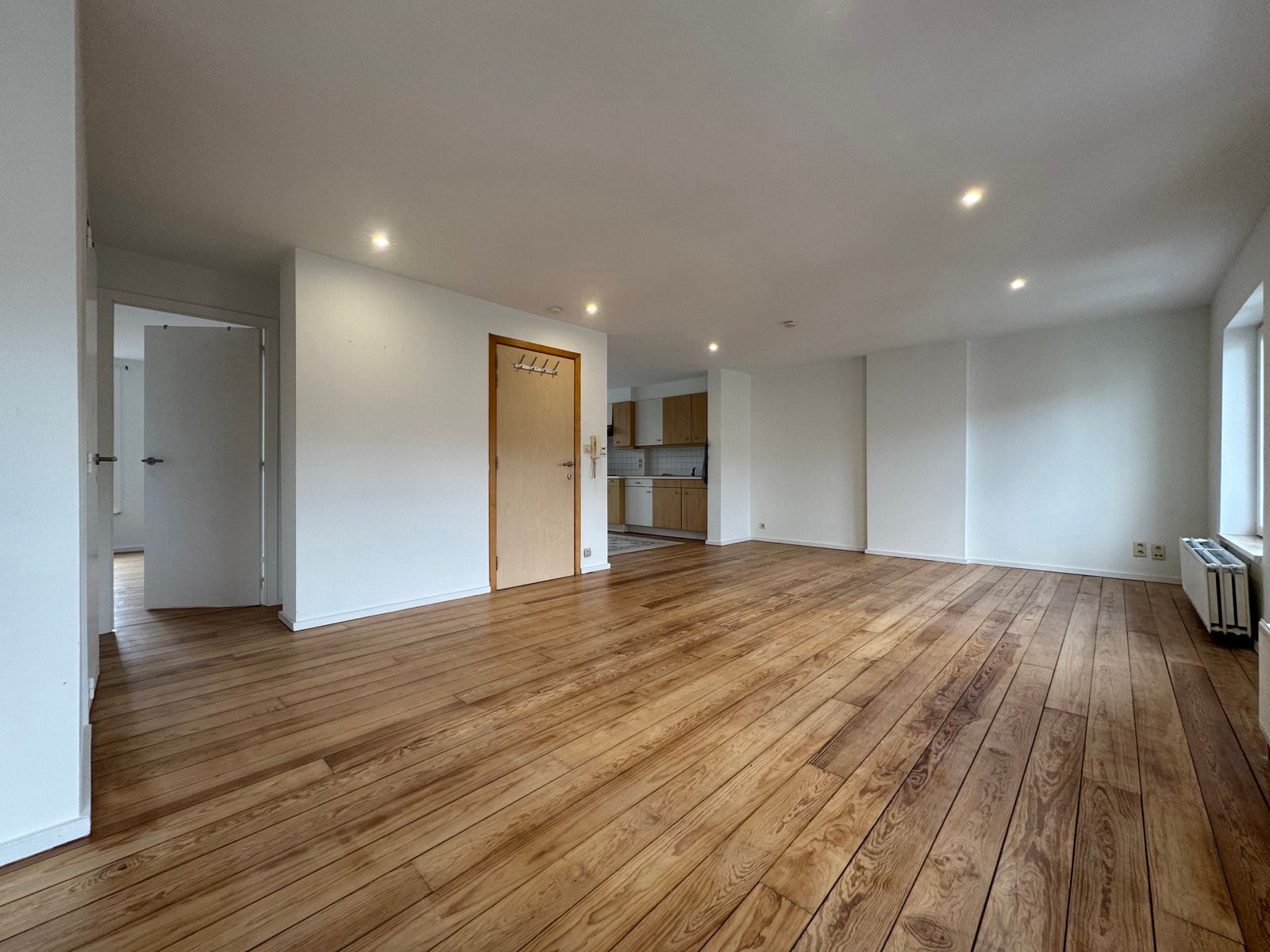Te huur: éénslaapkamer appartement in het centrum van Aalst foto {{pictureIndex}}