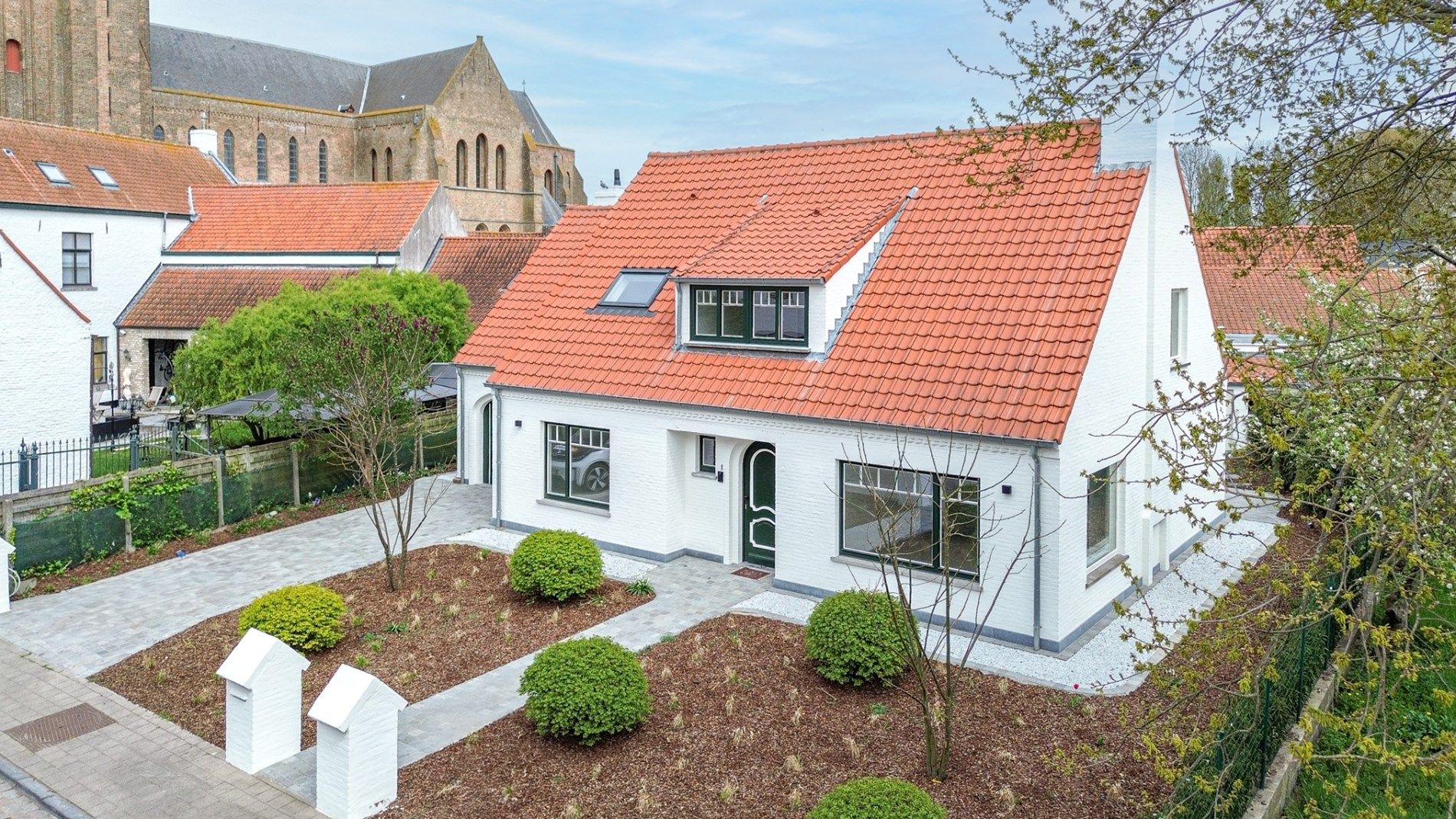 Prachtige gerenoveerde villa in het hart van Lissewege – wonen in stijl en comfort! foto 36