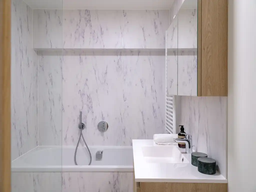 Ruim en lichtrijk 3 slpk appartement met terras nabij het station Gent-Sint-Pieters foto 12