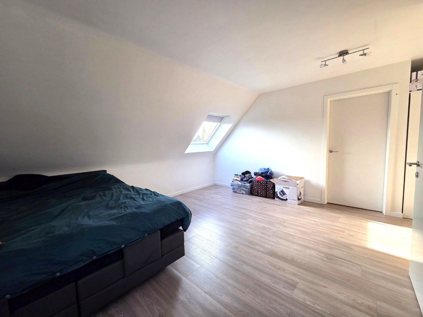 Moderne driegevelwoning met tuin en EPC A in Grimbergen. foto 11