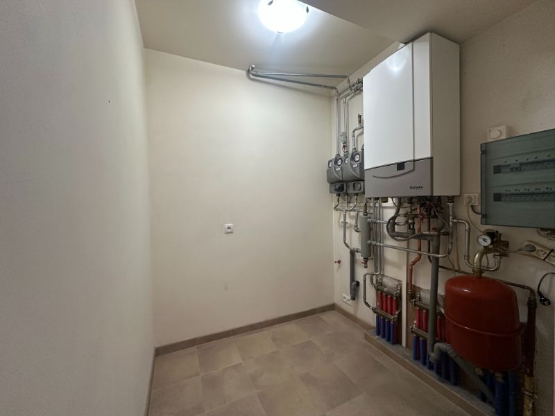 Ruim appartement inclusief kelderberging en garage! foto 17