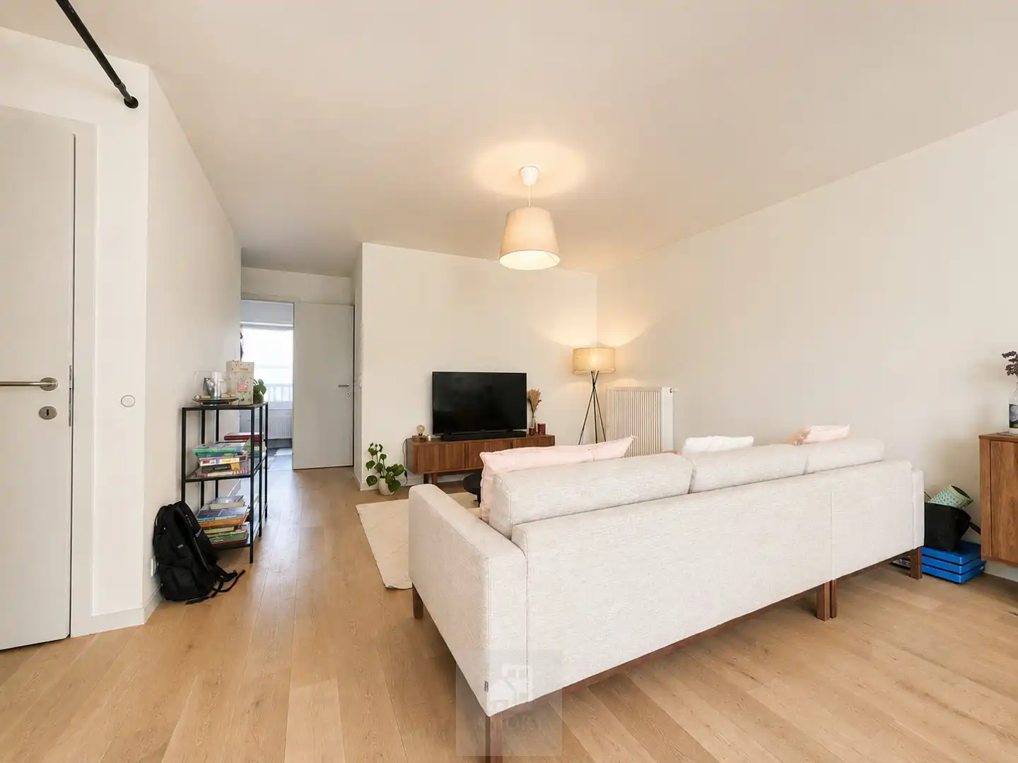 Zonnig 2 slpk-appartement met zuidgericht terras + autostaanplaats! foto 9
