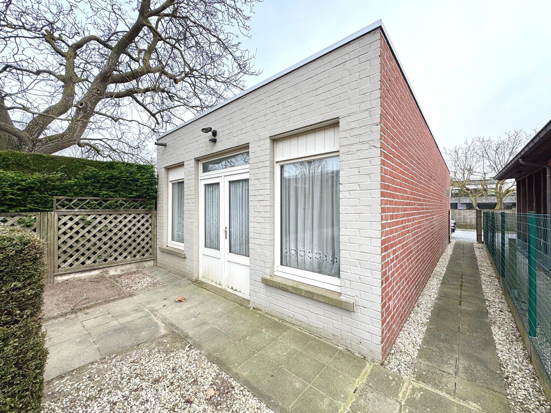 RUIME WONING MET MAGAZIJN EN UITWEG op 493 m² foto 34