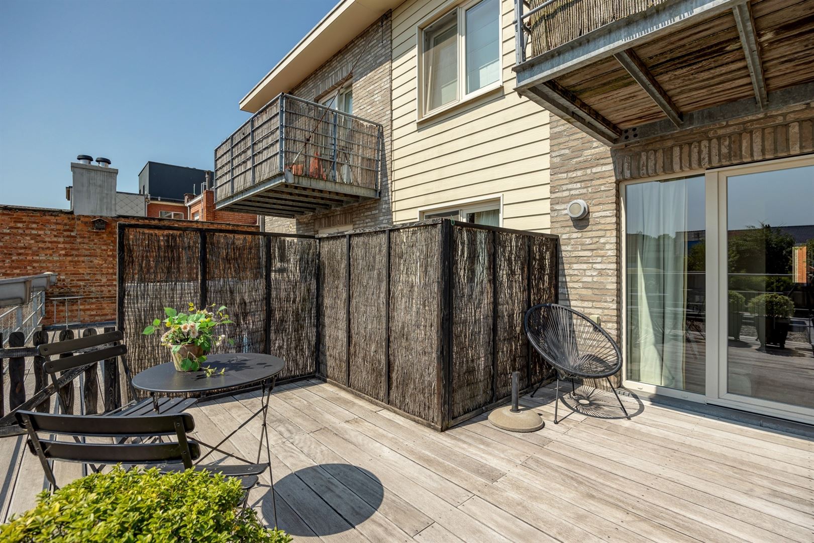 Instapklaar appartement met groot terras en autostaanplaats foto 19