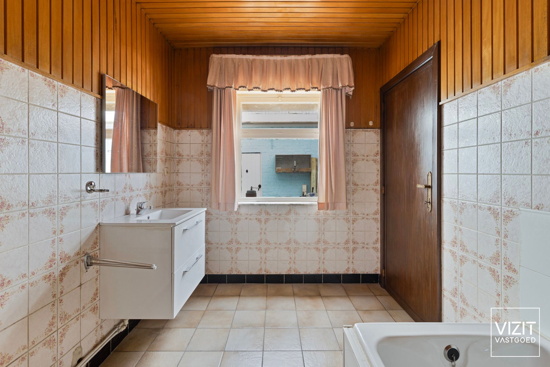 Te renoveren woning met potentieel in Denderhoutem foto 11