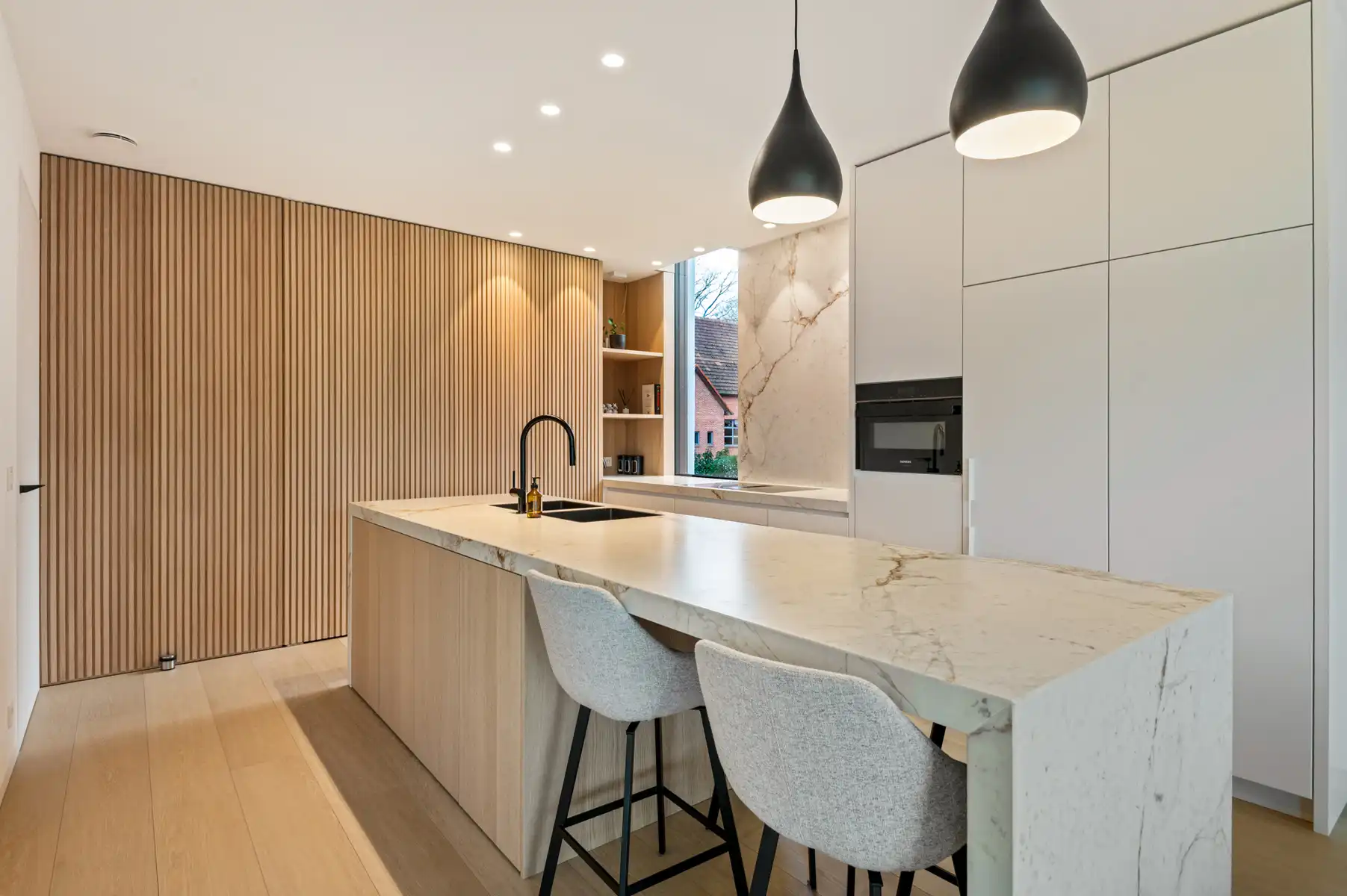 Exclusieve recente woning met hoogwaardige afwerking. foto 6