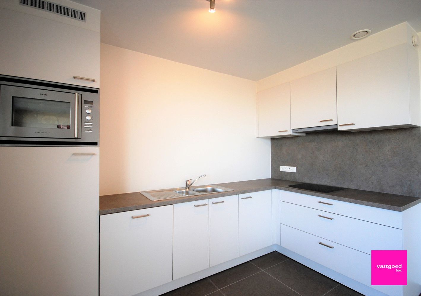 Appartement met 2 slaapkamers en terras, centrum Oostende foto 4