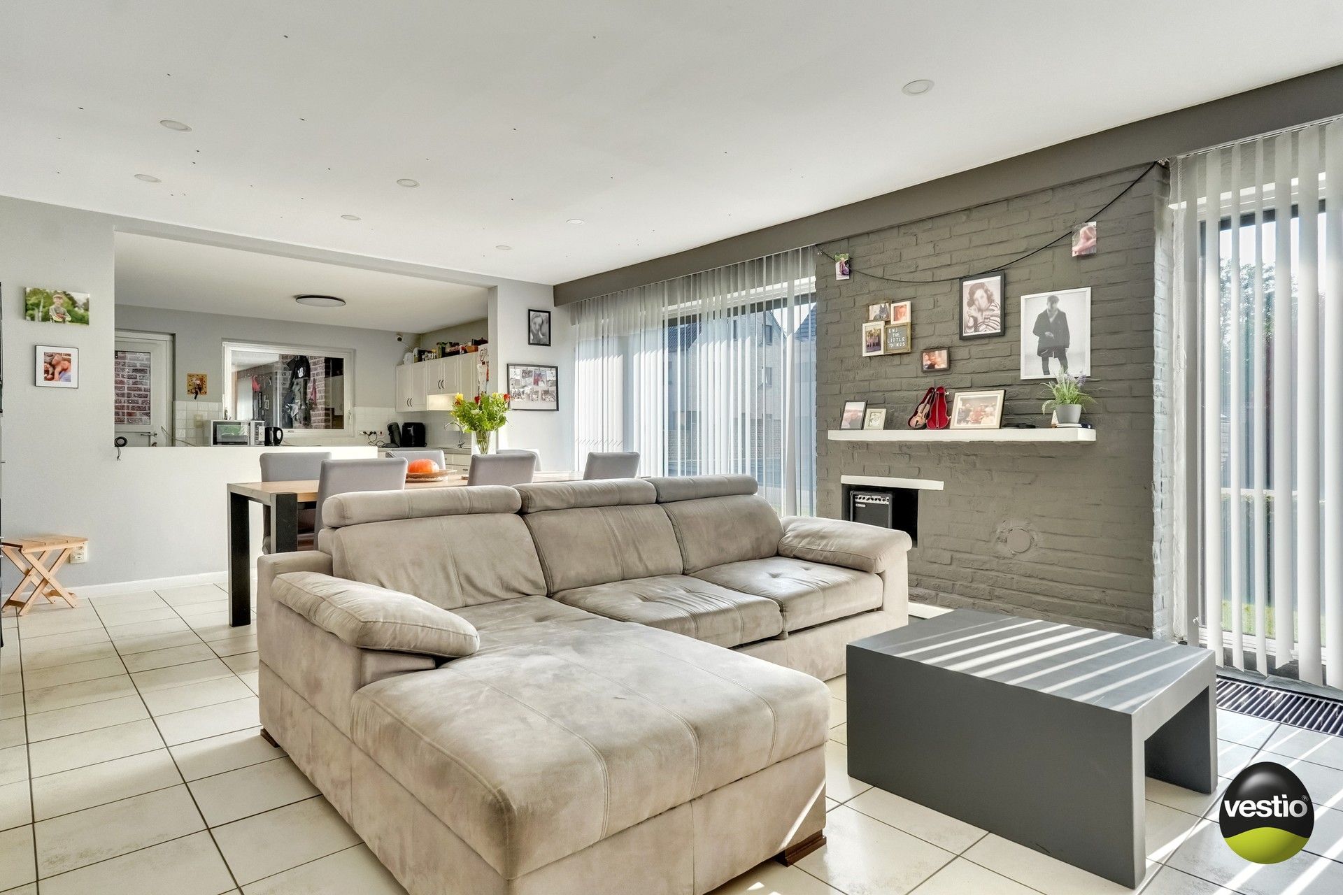 GELIJKVLOERSE BUNGALOW BOORDEVOL POTENTIEEL foto 2