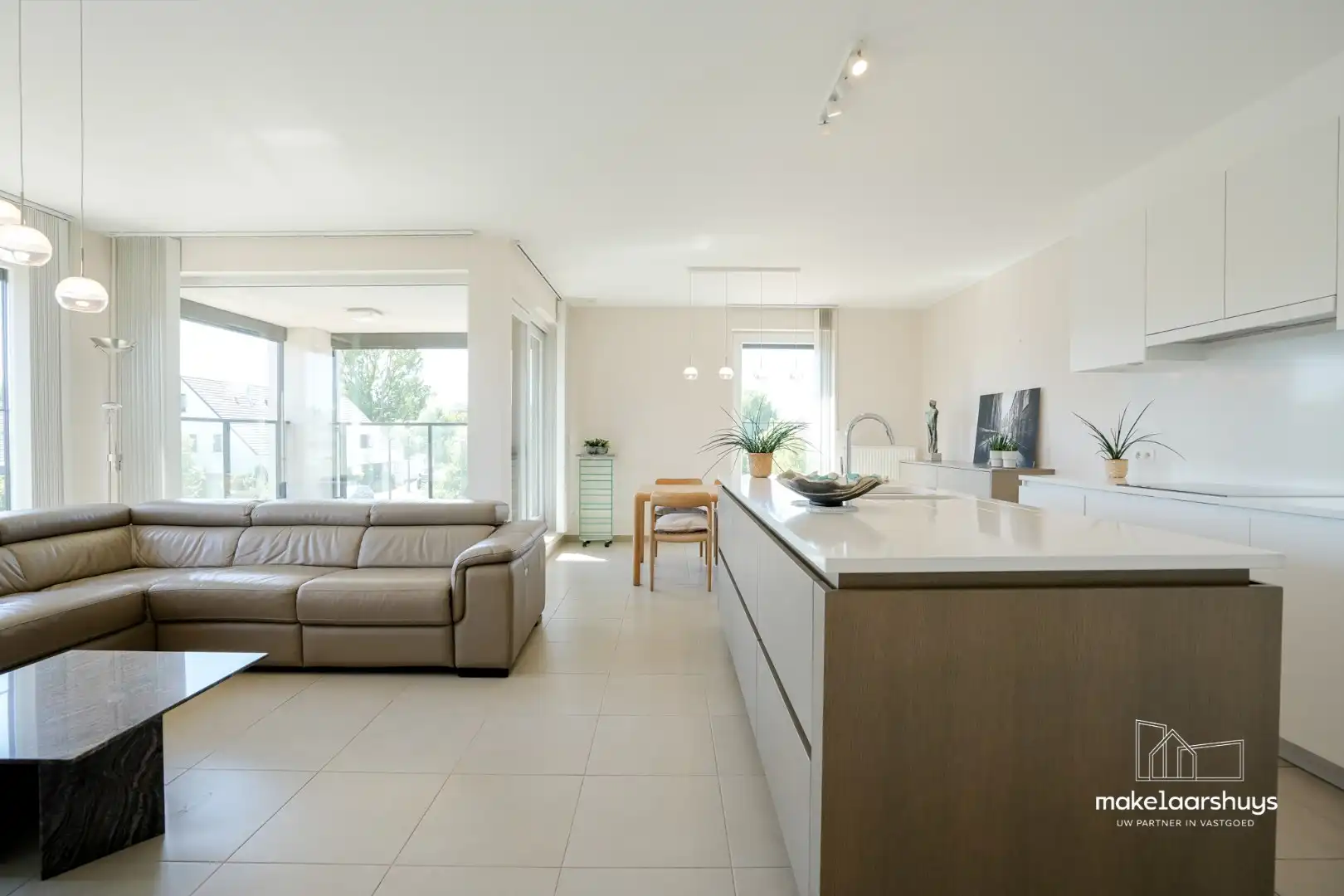 Schitterend 2-slp.app met terras en 2 garagestaanplaatsen  foto 8