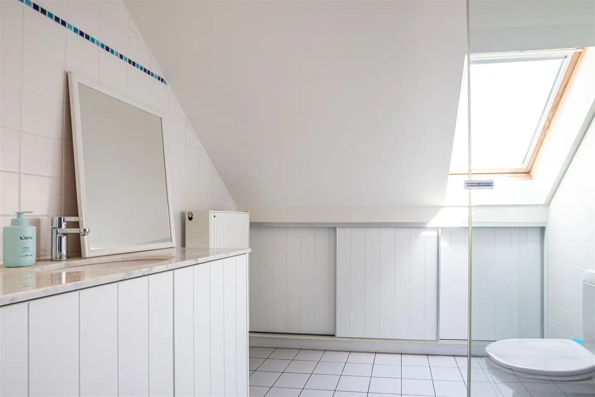 Ruime villa met zwembad en panoramische vergezichten foto 26