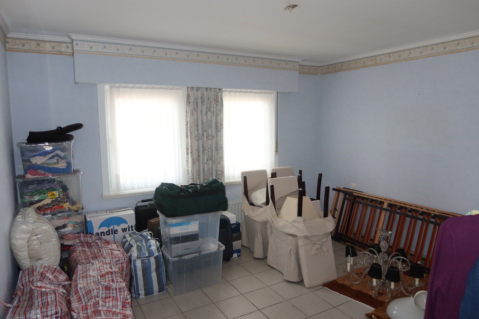 Bungalow met 2 slk, garage en tuintje foto 9