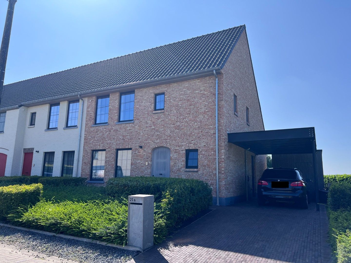 Halfopen bebouwing met drie slaapkamers te huur in Ursel foto 24
