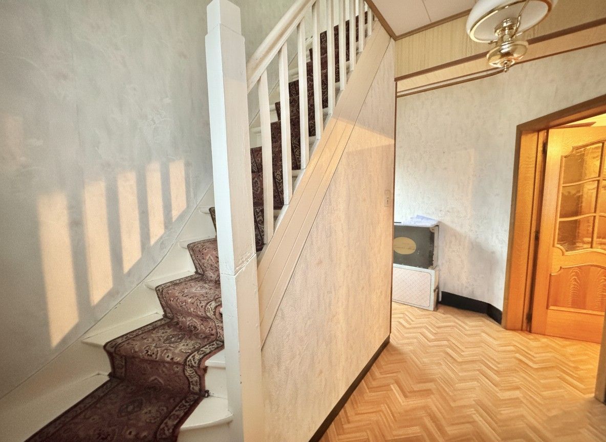 CHARMANTE, TE RENOVEREN WONING (H.O.B.) foto 2