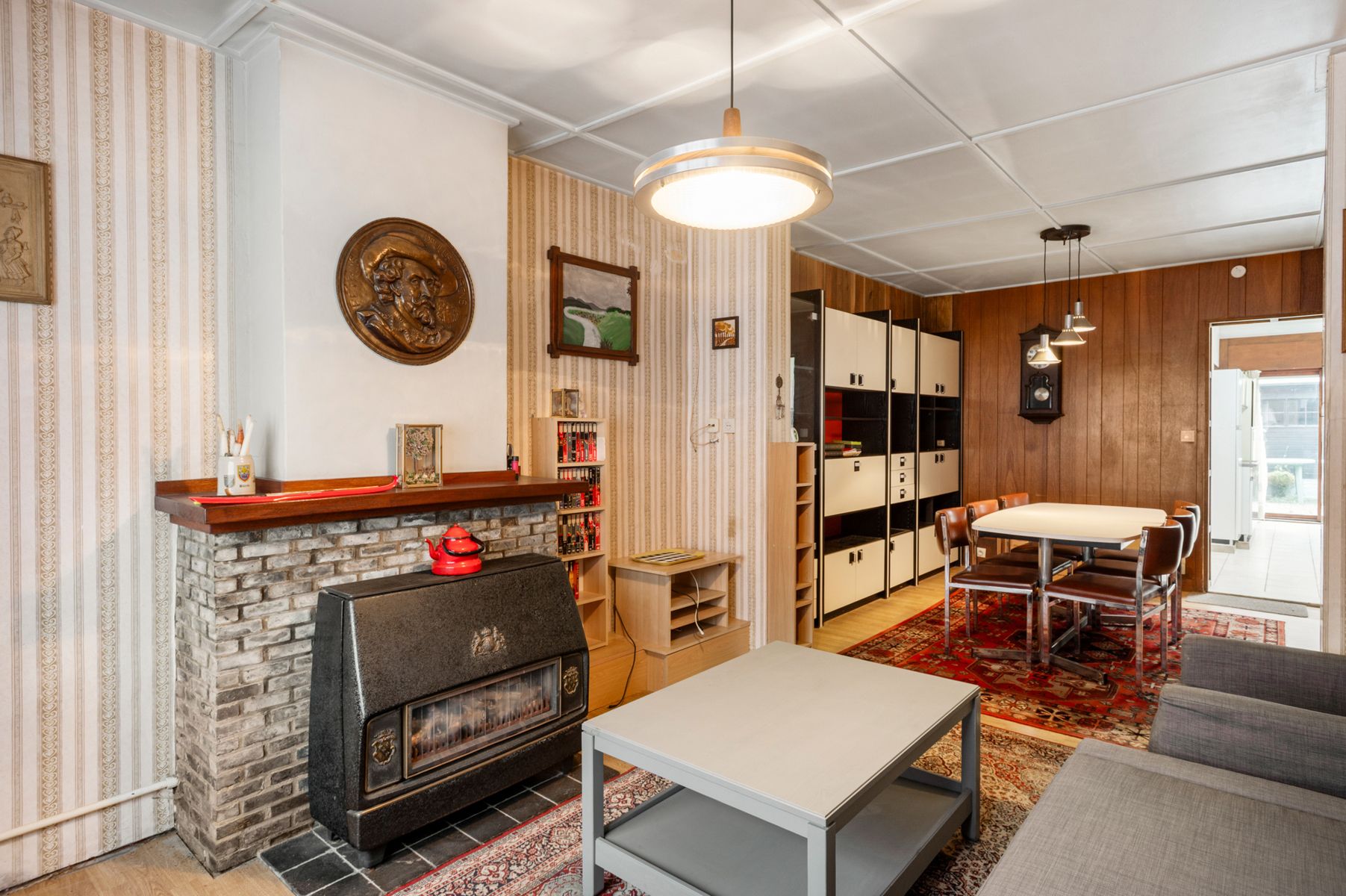 Verrassend ruime woning met koer foto 6