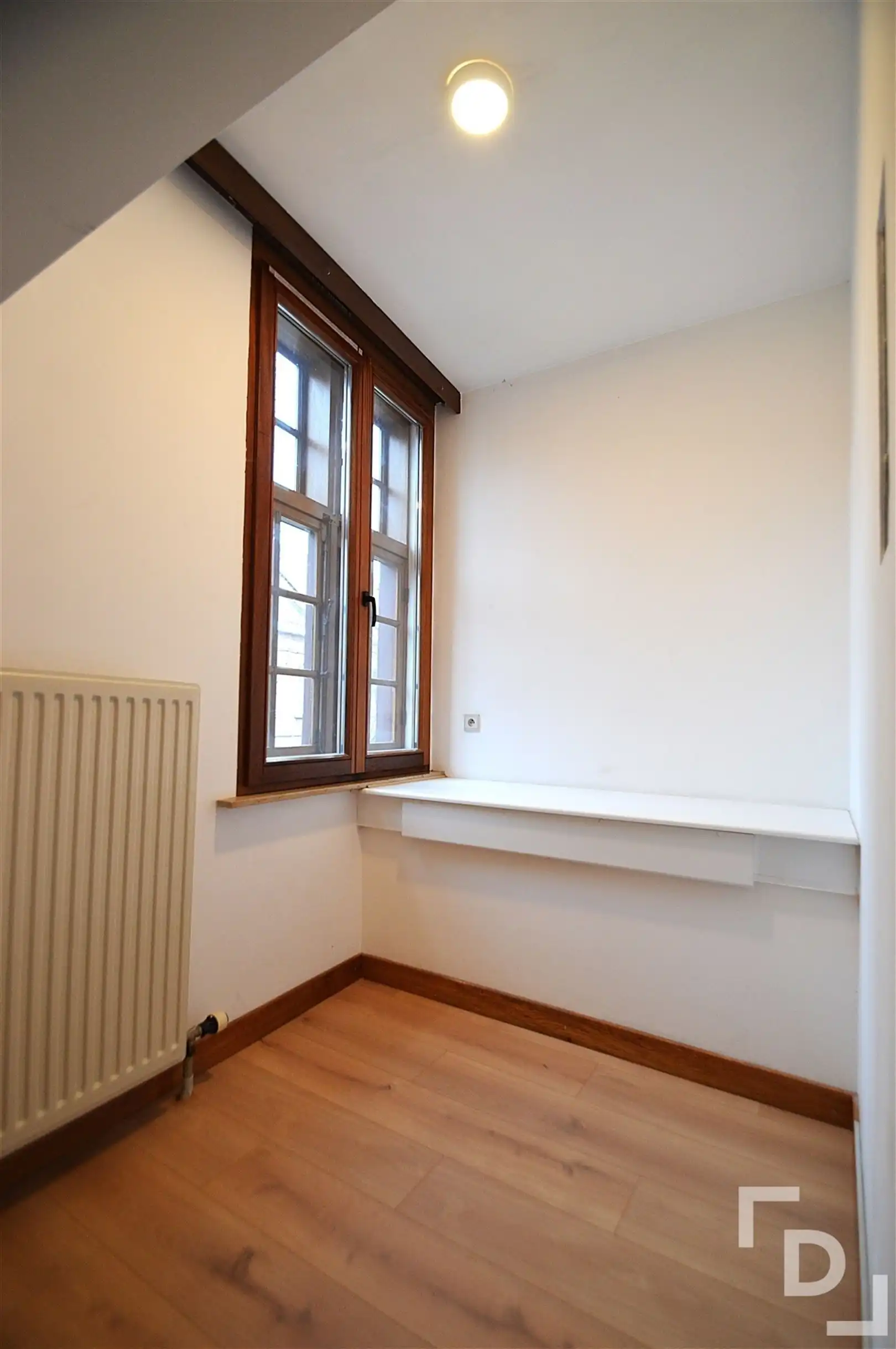 Ruim appartement op toplocatie te huur in Ieper foto 10