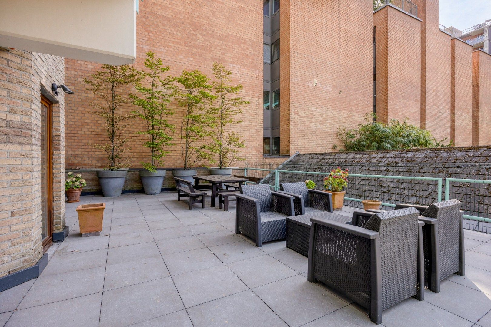 Gelijkvloers appartement met een terras van 50m²,  3 slaapkamers en 2 staanplaatsen in het centrum van Leuven! - bewoonbare opp. 147m²  foto 27