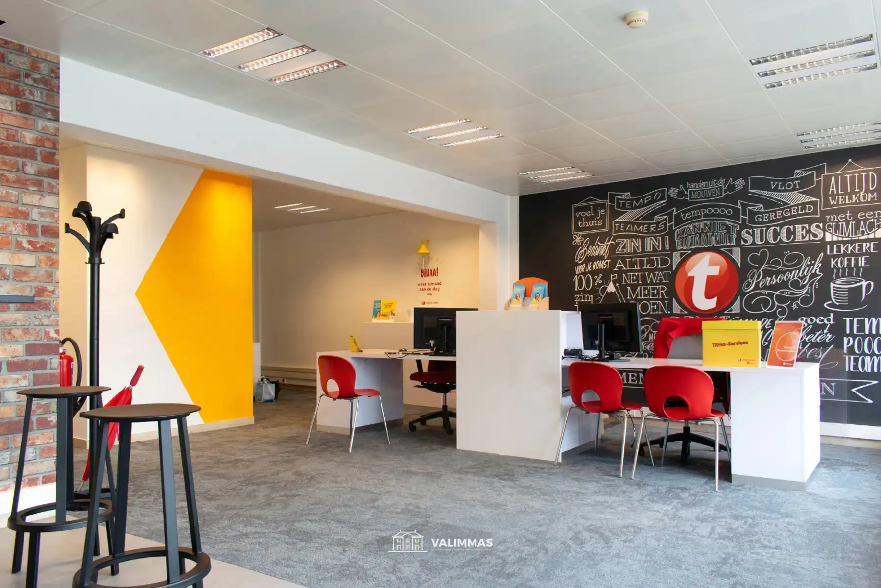 Commercieel gelegen gelijkvloerse kantoor- of handelsruimte  foto 4