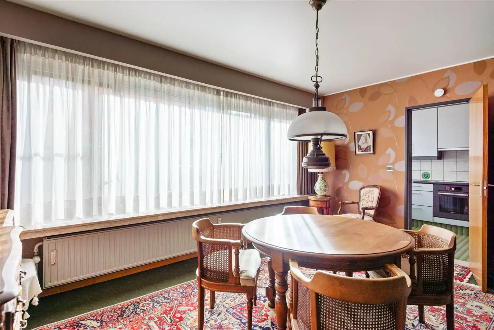 Ruim gelijkvloers appartement met tuin en garagebox foto 6