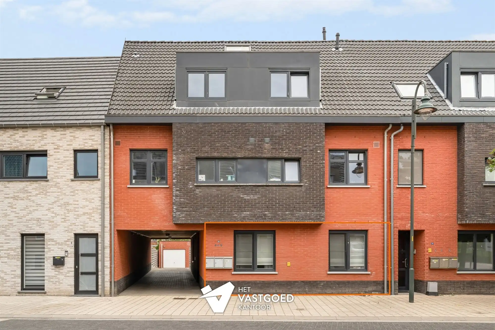 GELIJKVLOERS APPARTEMENT IN CENTRUM INCLUSIEF GARAGE foto 11