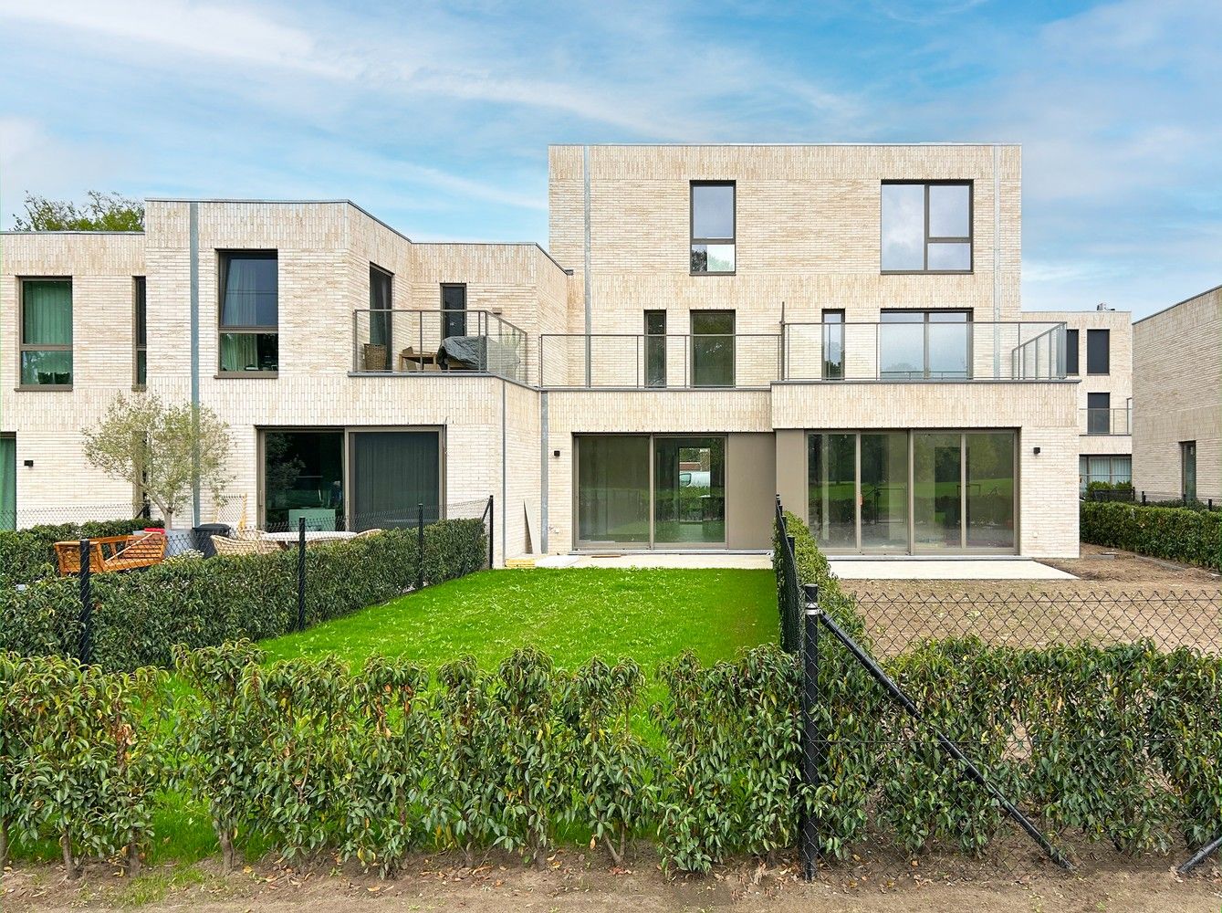 Nieuwbouwwoning met 3 slaapkamers te huur in Schilde! foto 2