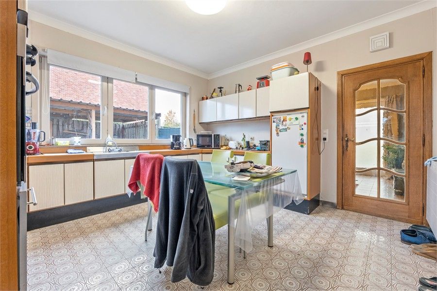 RUIME GEZINSWONING BOORDEVOL POTENTIEEL IN NIEUWERKERKEN foto 7