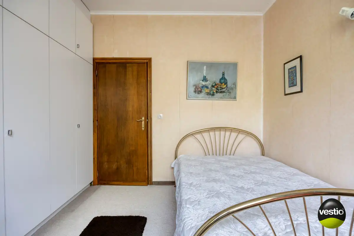 RUIME RESIDENTIEEL GELEGEN VILLA OP 46A89CA NABIJ CENTRUM BILZEN. foto 31