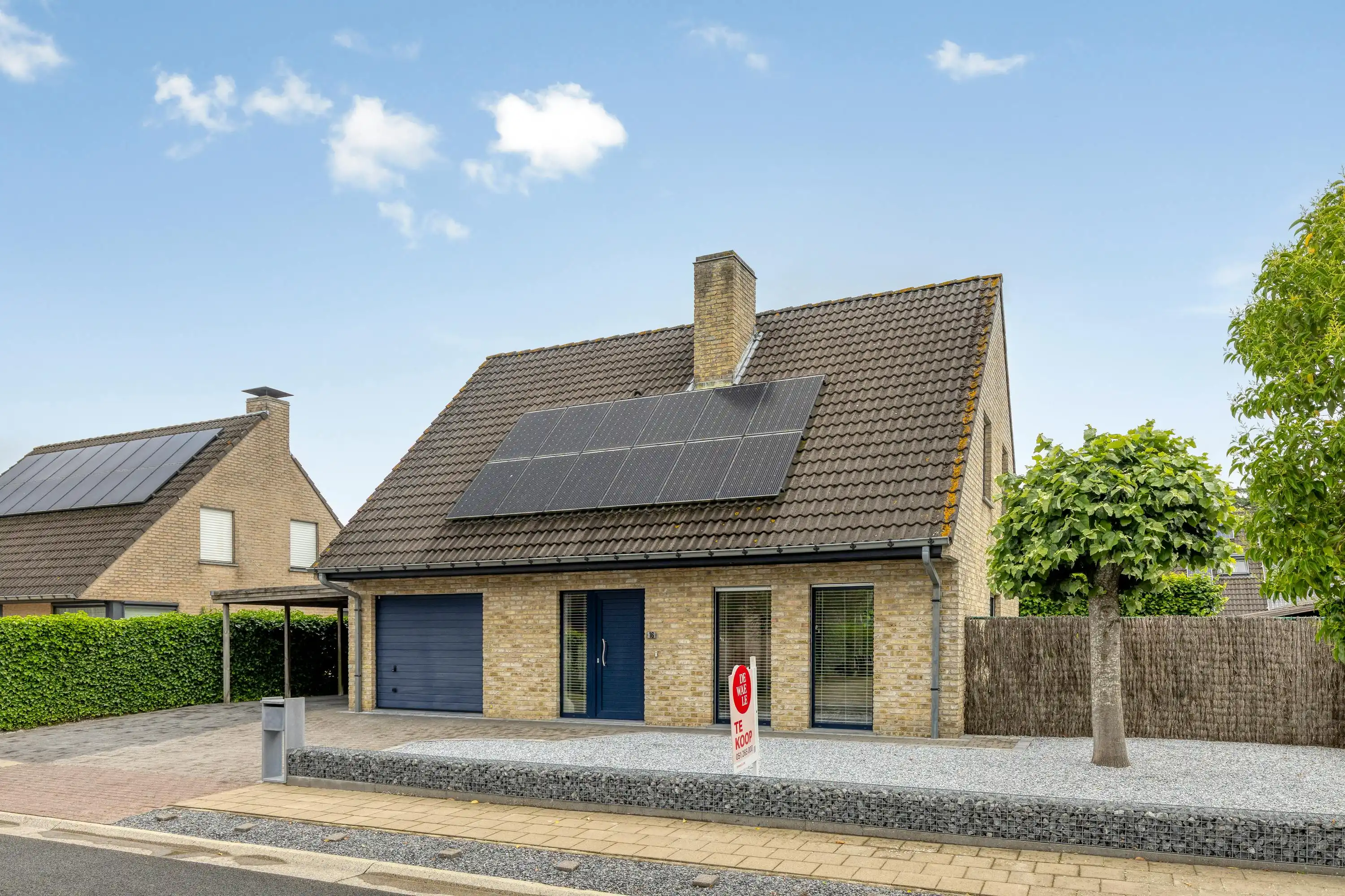 Kom deze instapklare gezinswoning in Izegem ontdekken!  foto 2