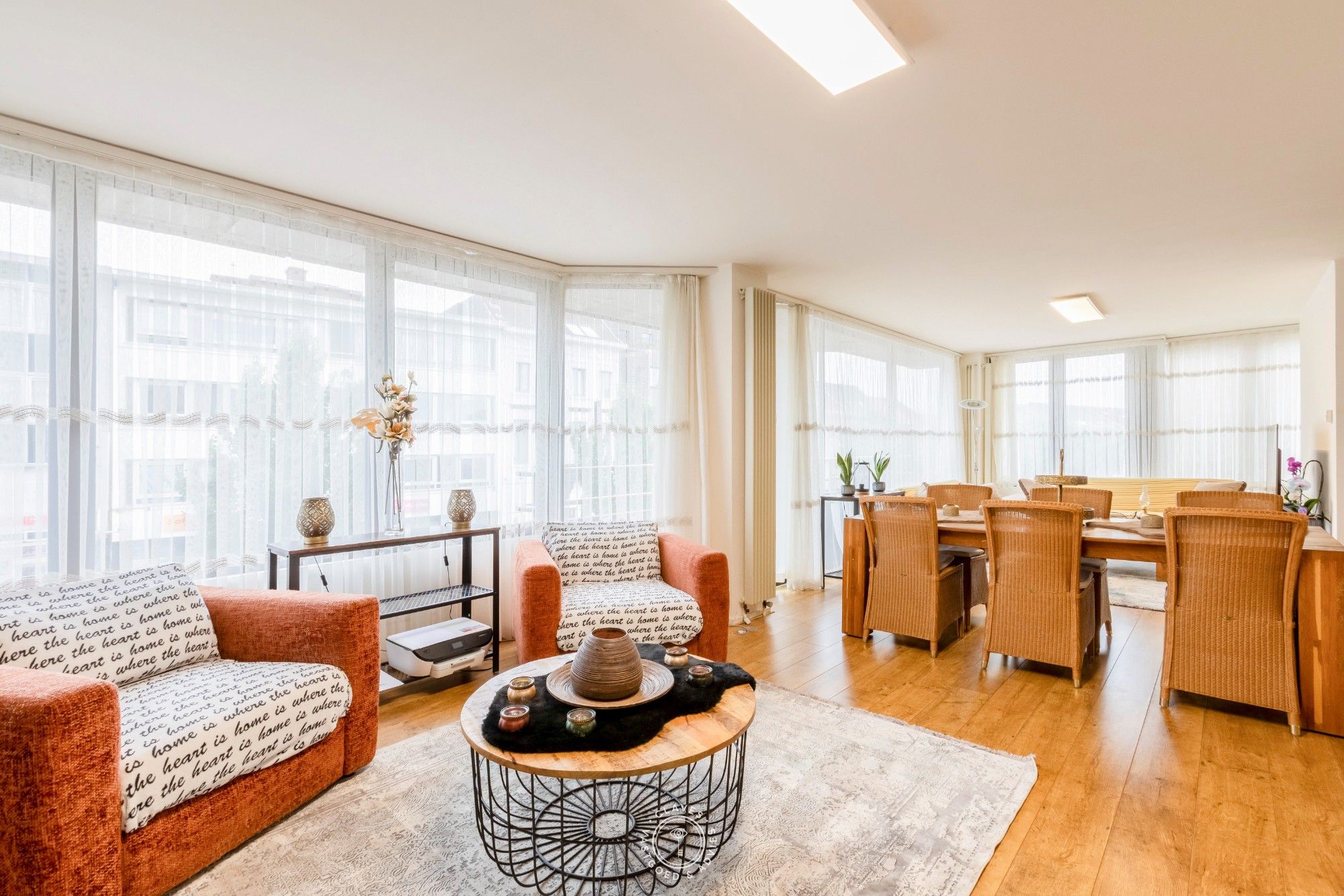 Appartement met twee ruime terrassen, drie slaapkamers en vlakbij het centrum foto {{pictureIndex}}
