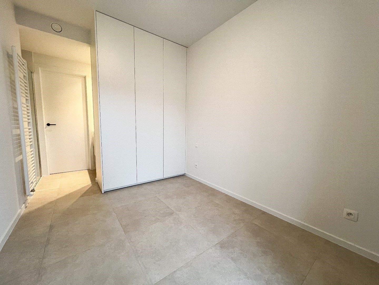 Zeer recent appartement met 2 slaapkamers en zonnig terras, rustig gelegen te Duinenwater. Garagebox in het gebouw. foto 19