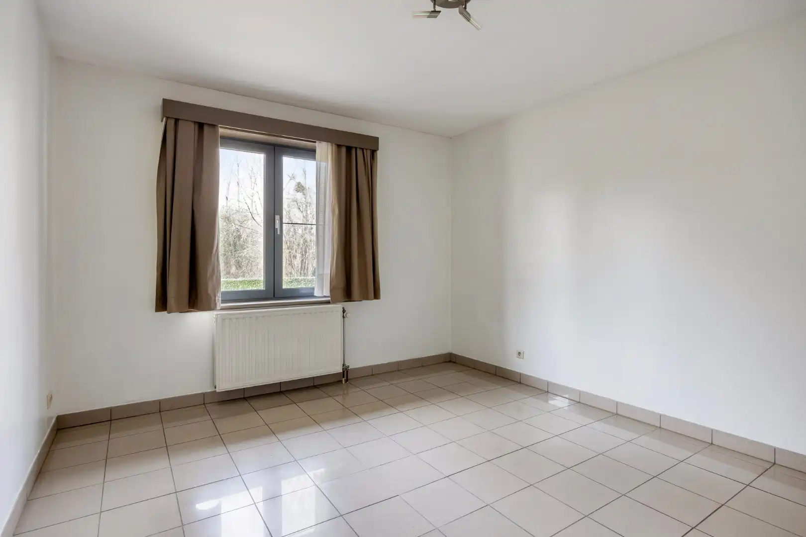 Gebouw met 4 appartementen foto 9