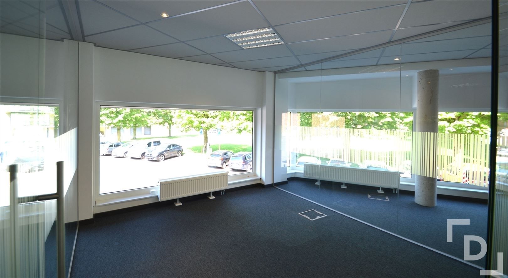 Ingericht kantoor met ontvangstruimte foto 9