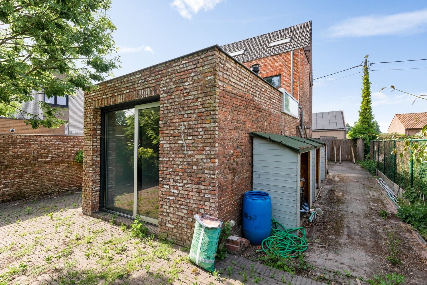 Vrijstaande en gemoderniseerde woning foto 16