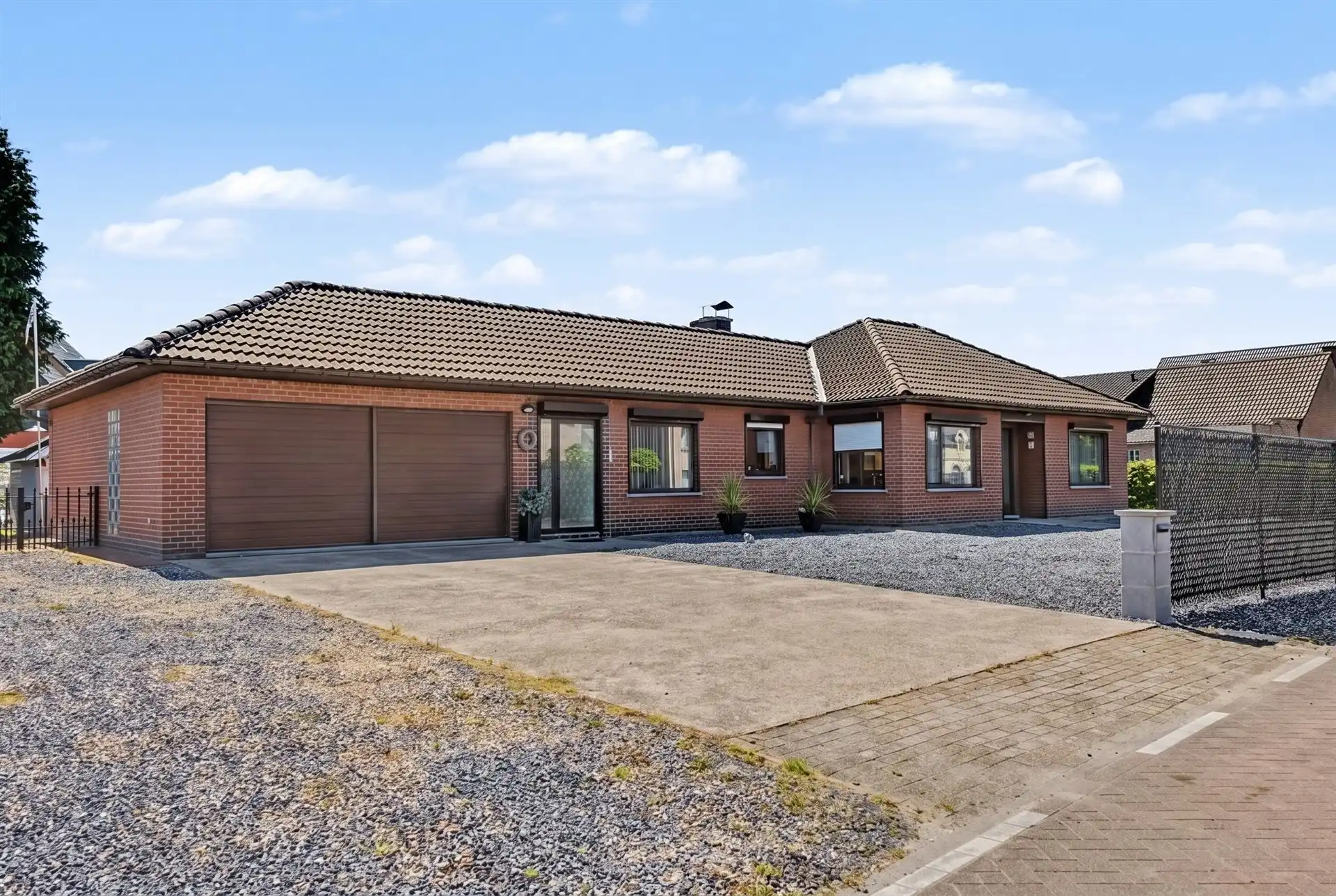 Hoofdfoto van de publicatie: Ruime laagbouwwoning op een mooi perceel van 1.373m²