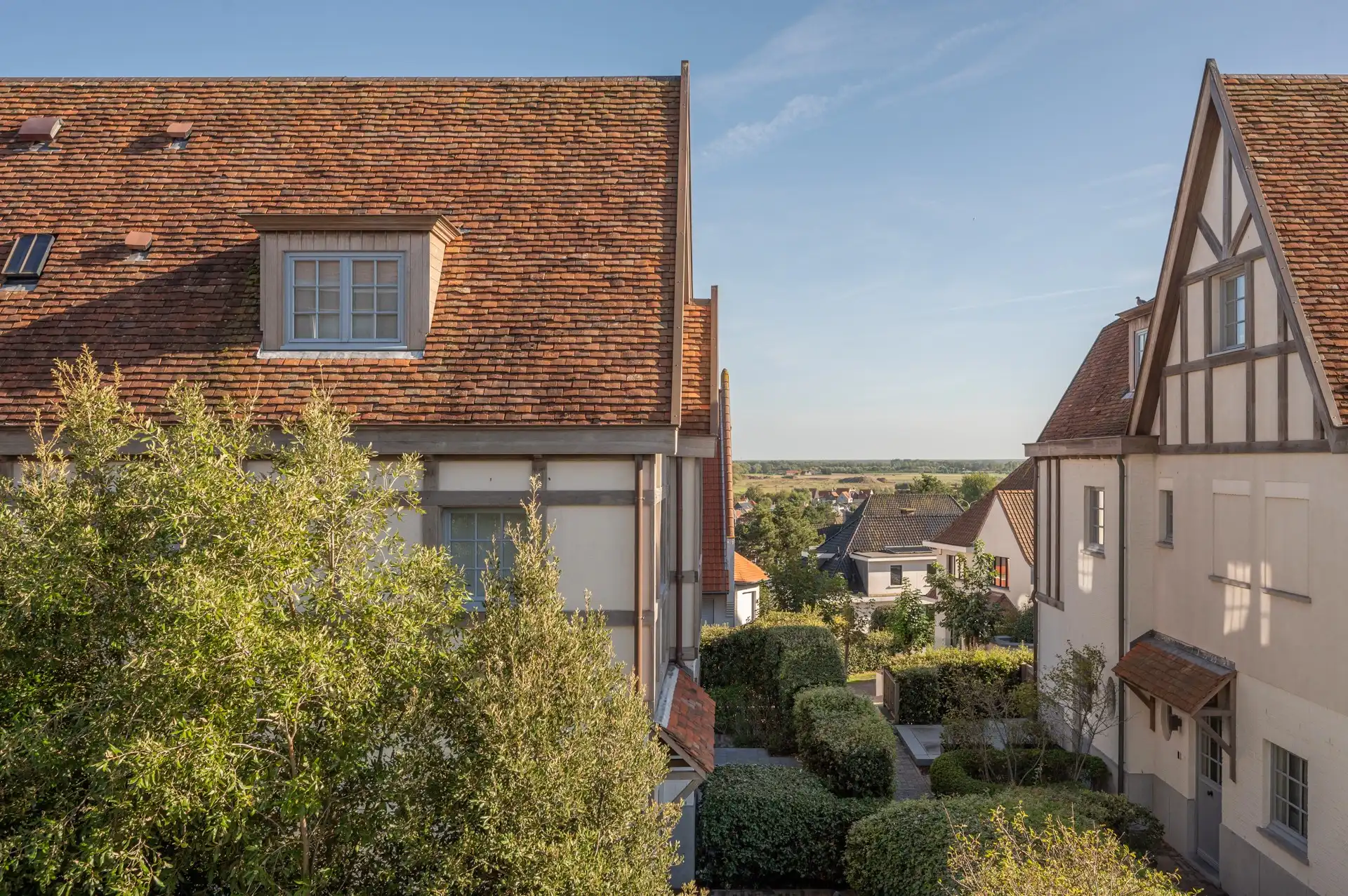Gemeubeld: ruim appartement vlakbij zee! foto 9