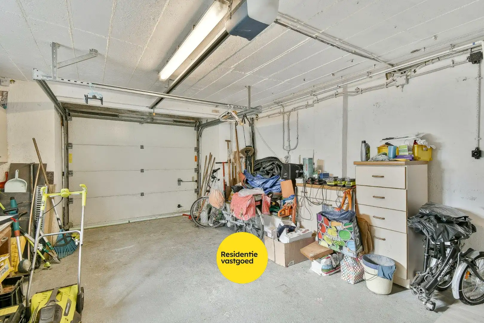 Instapklaar gelijkvloers appartement met privatieve toegang, garage, zonnige tuin en terras nabij zee foto 16