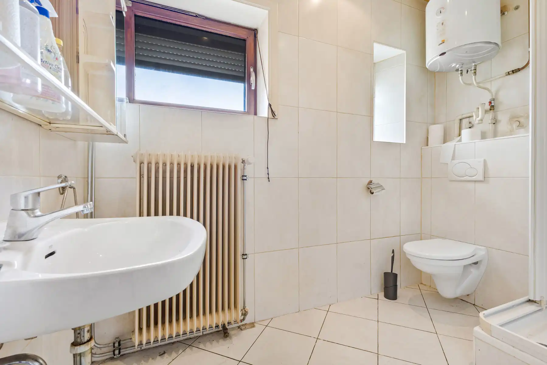 Rustig gelegen woning met grote tuin foto 20