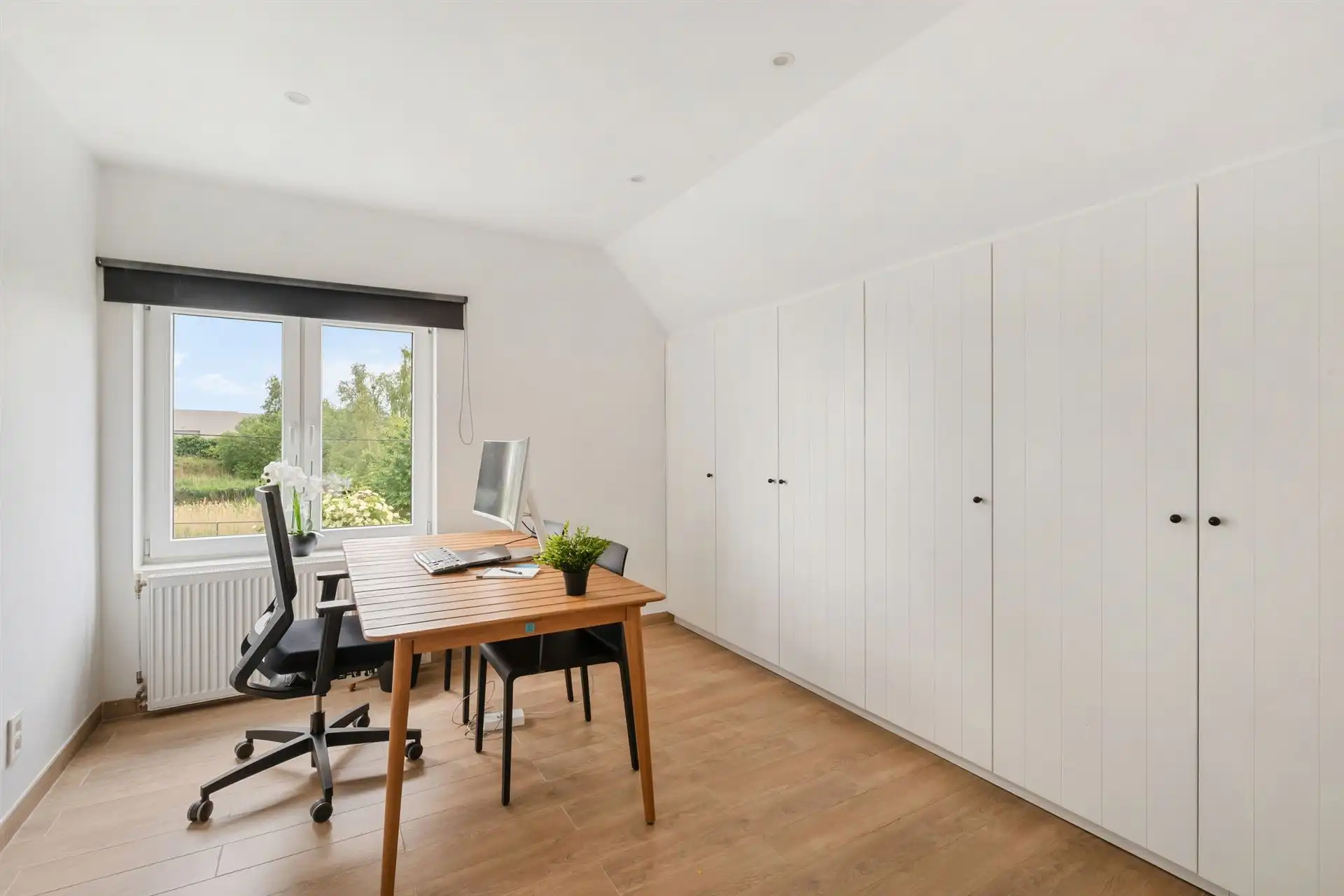 Ideaal kantoorgebouw/praktijk met appartement/extra kantoor foto 23