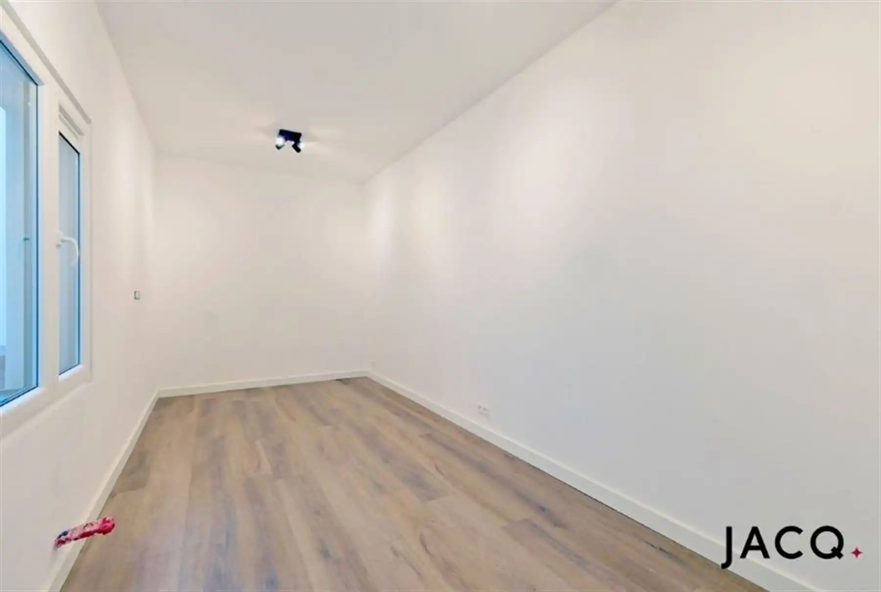 Gerenoveerde woning met 3 slaapkamers te Berchem! foto 14