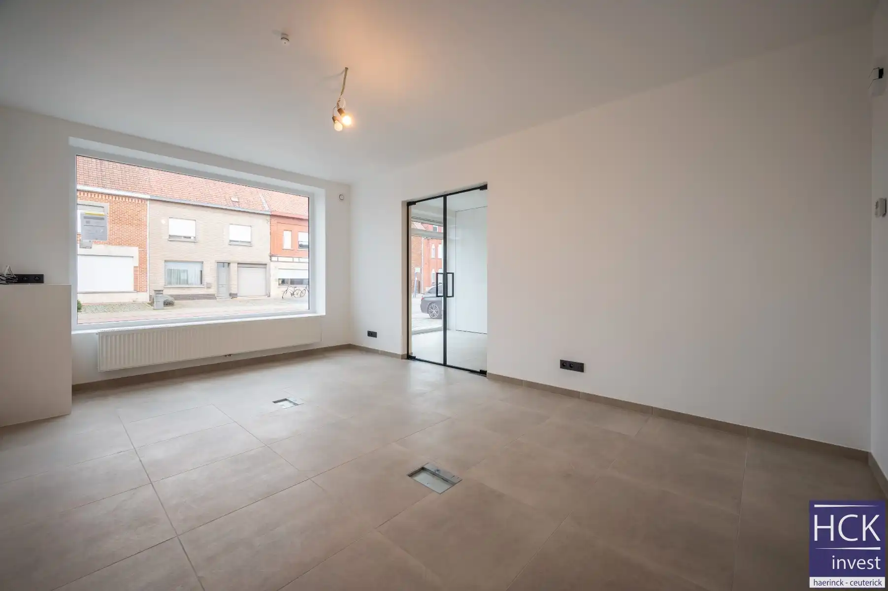 WAREGEM - Kantoorruimte van ca 53 m², instapklaar en energiezuinig! foto 3