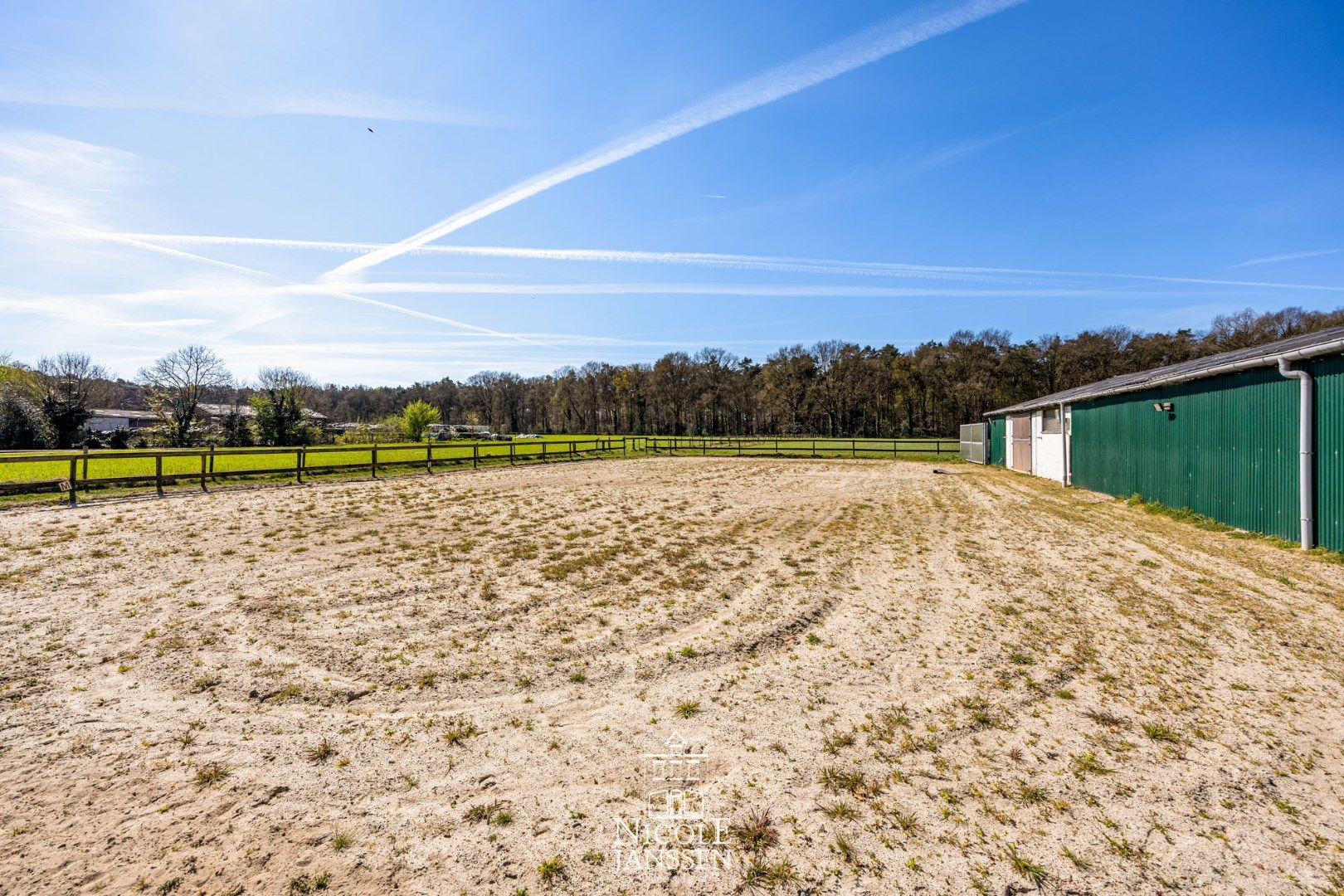 Vrijstaande woning op royaal perceel foto 33