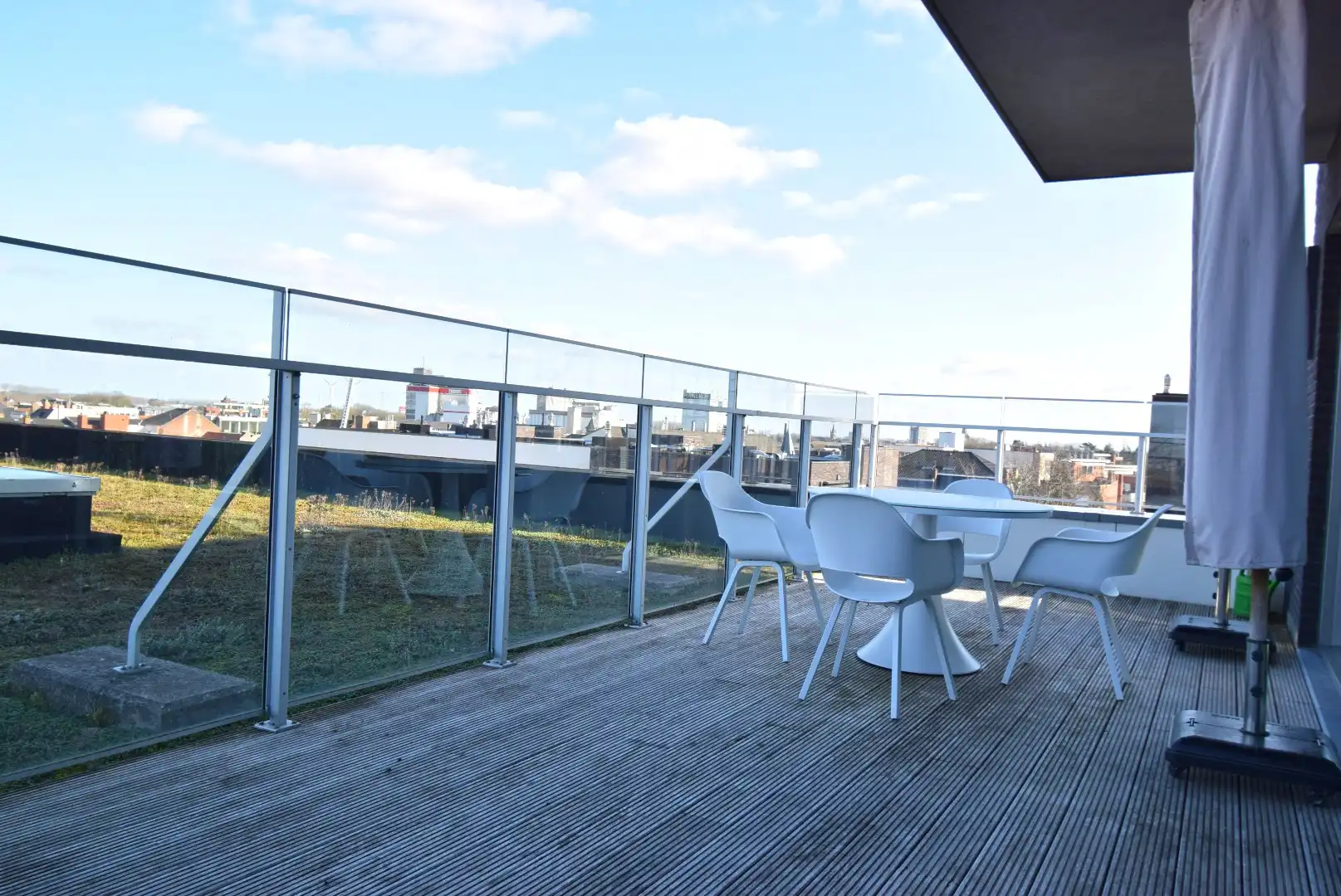 PRACHTIG APPARTEMENT MET 2 GROTE TERRASSEN & GARAGE foto 14