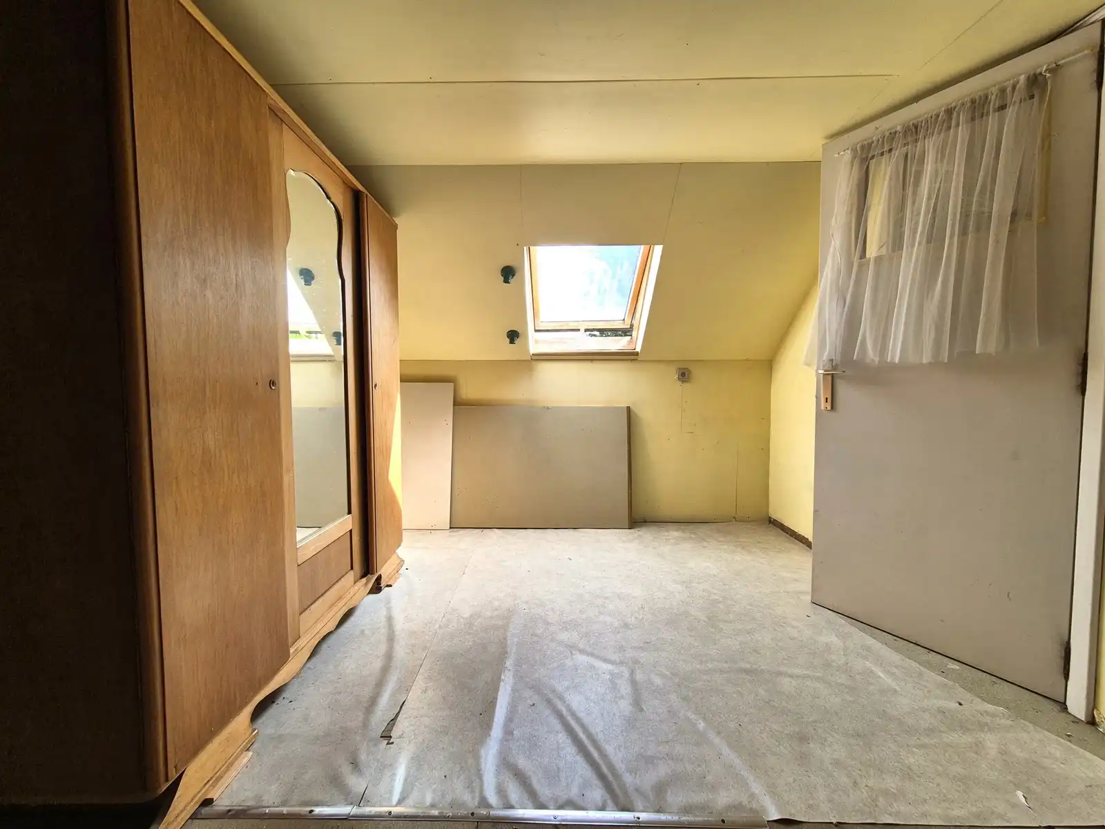 Toffe halfopen woning met prachtige tuin in de dorpskern foto 25