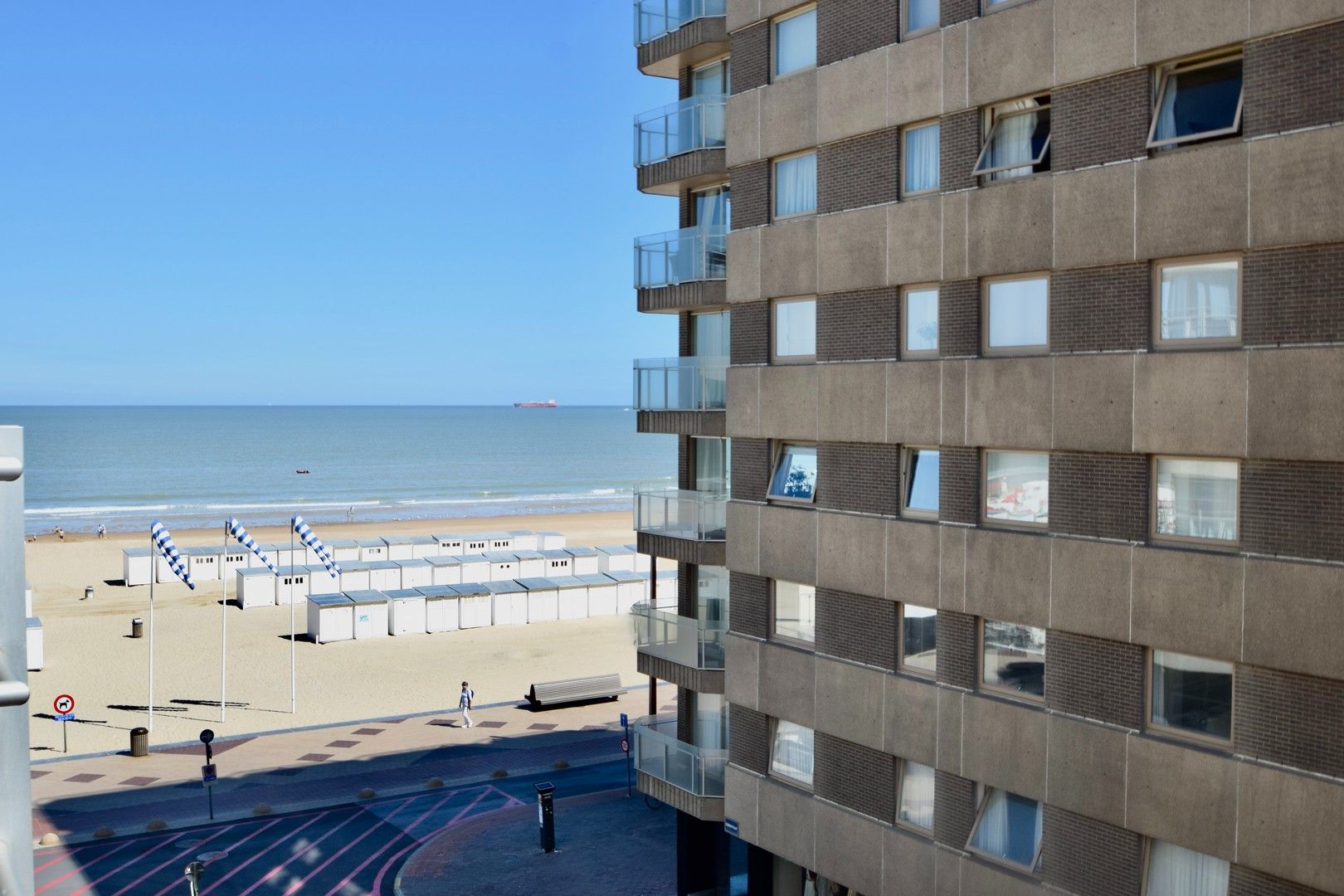 ()=>{if(producerUpdateValueVersion(node),producerAccessed(node),node.value===ERRORED)throw node.error;return node.value} Ebbestraat 5/4.1 - 8300 Knokke-Zoute