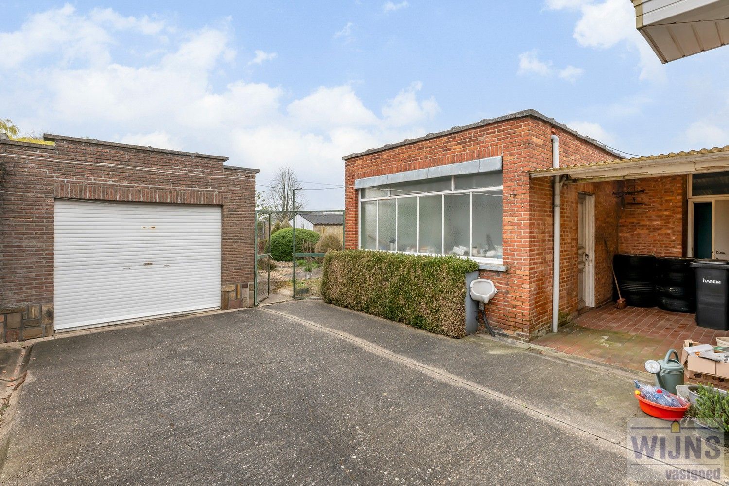 Ruime woning met tuin. foto 32
