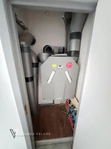 Centraal gelegen duplex appartement met 3 slaapkamers, 2 terrassen en private tuin ! foto 31