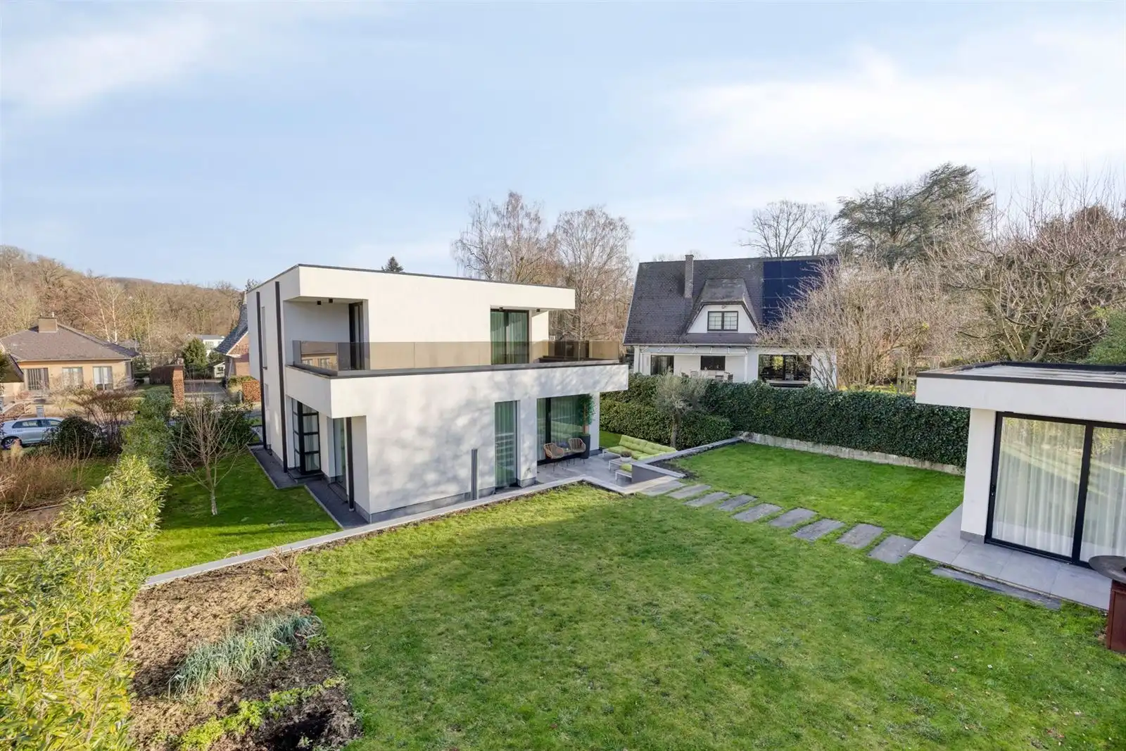 (EPC A+) Prachtige villa met 4 slaapkamers op 6a84ca foto {{pictureIndex}}